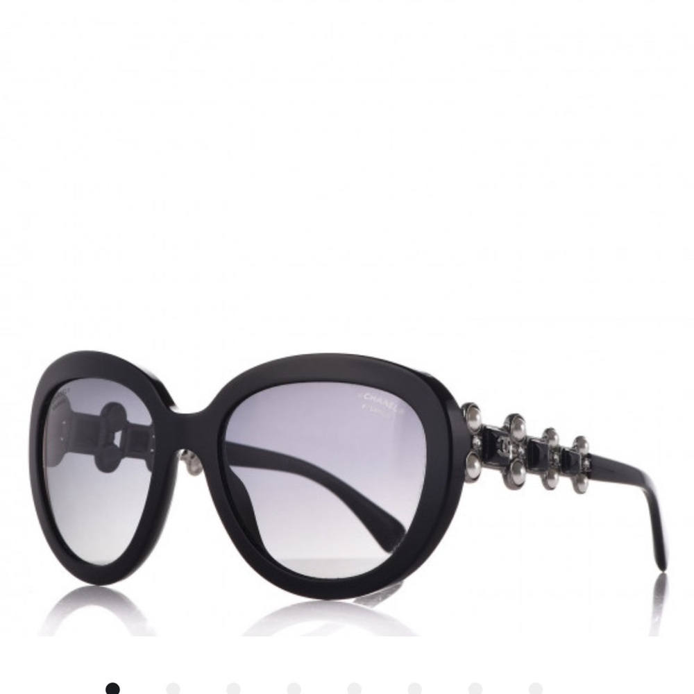 *USED CHANEL limited edition Pearl Crystal Bijoux Polarized Sunglasses Black